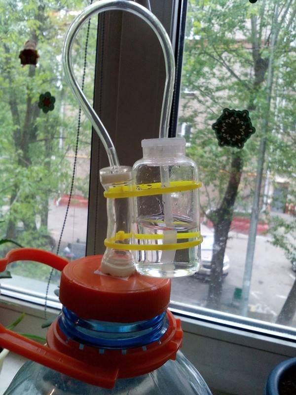 Гидрозатвор для брожения из подручных средств