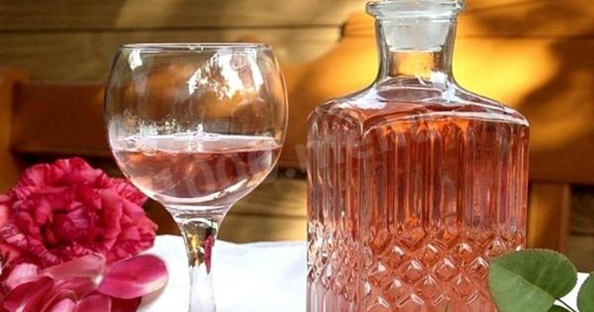 Ликер из розы: 7 рецептов в домашних условиях