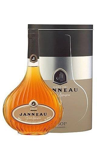Почему арманьяк это не "маленький коньяк"? выясняем на презентации арманьяка janneau. |