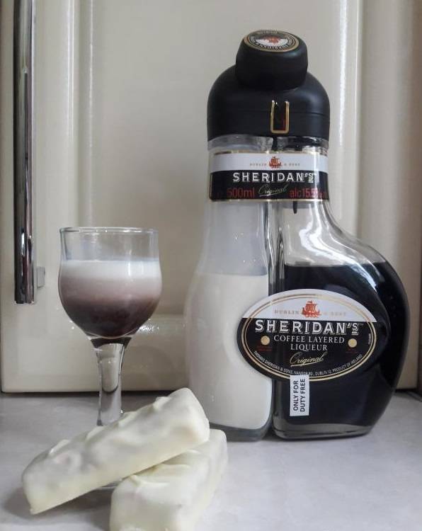 Как пить ликер шеридан правильно: с чем сочетают и как наливают двухцветный кофейный напиток | suhoy.guru