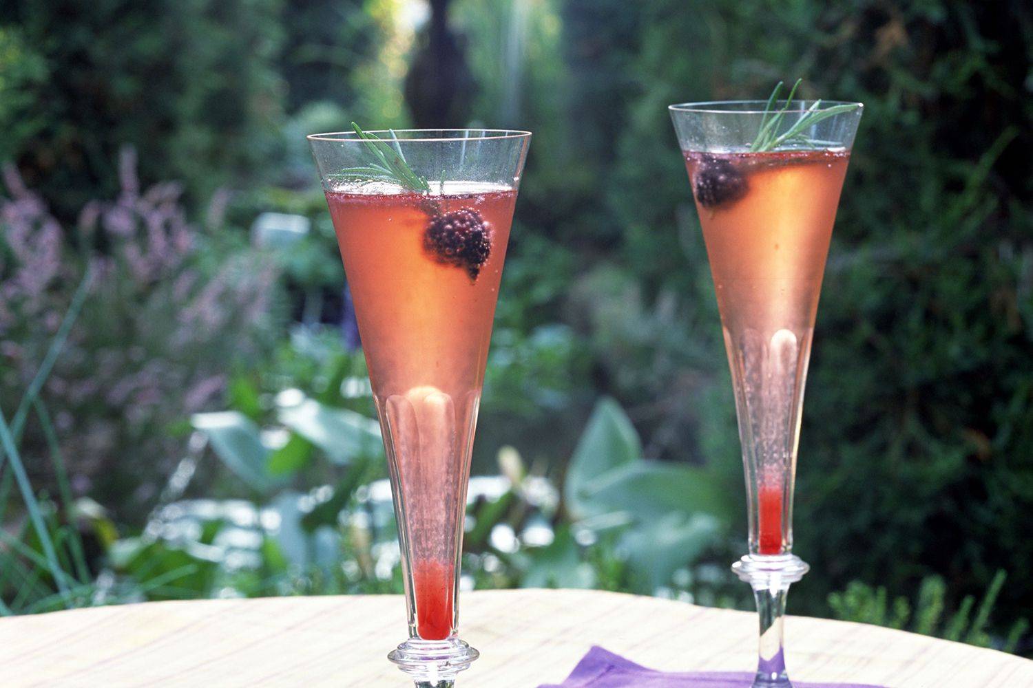 8 потрясающих коктейлей и пуншей для вечеринок с друзьями - секреты гастрономии