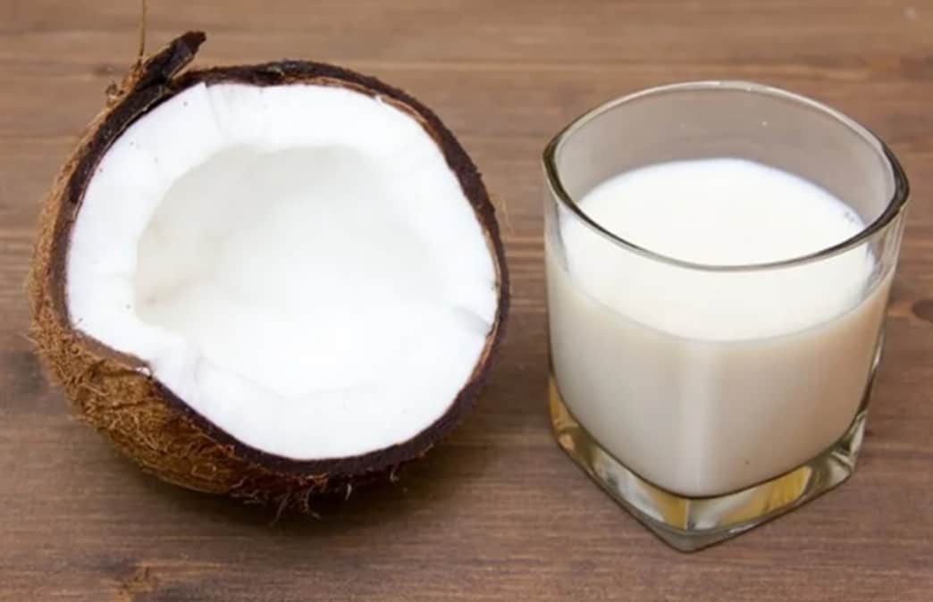 Кокос и кокосовое молоко: польза и вред для организма, калорийность, бжу