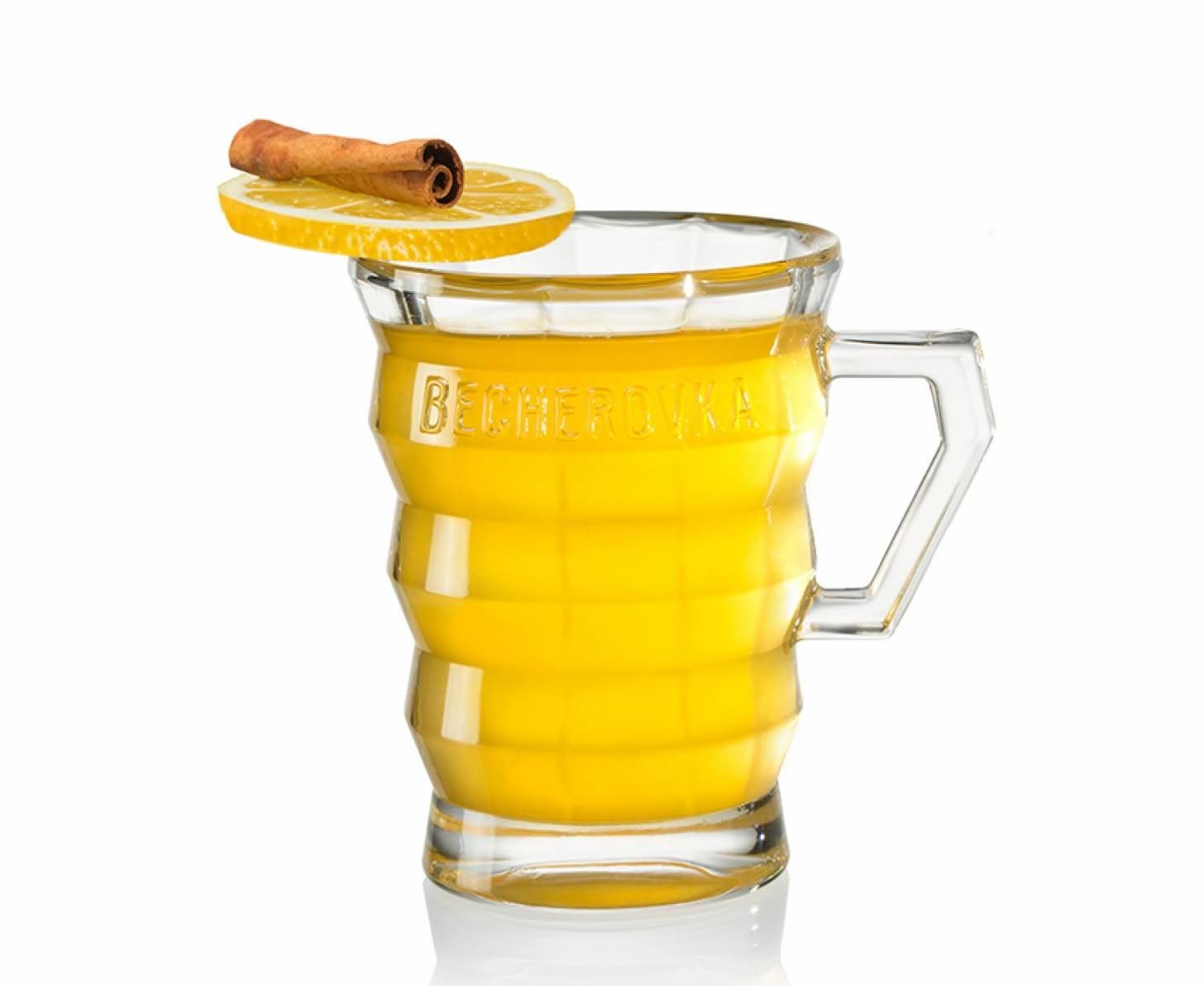 Бехеровка рецепт приготовления. Бехеровка лимонная коктейль. Бехеровка на меду. Стаканчик для бехеровки. Сок манго и Бехеровка.