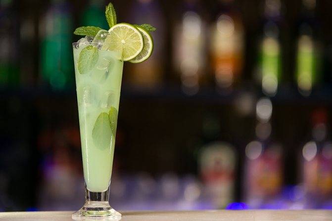 Лимонная настойка: 9 рецептов в домашних условиях