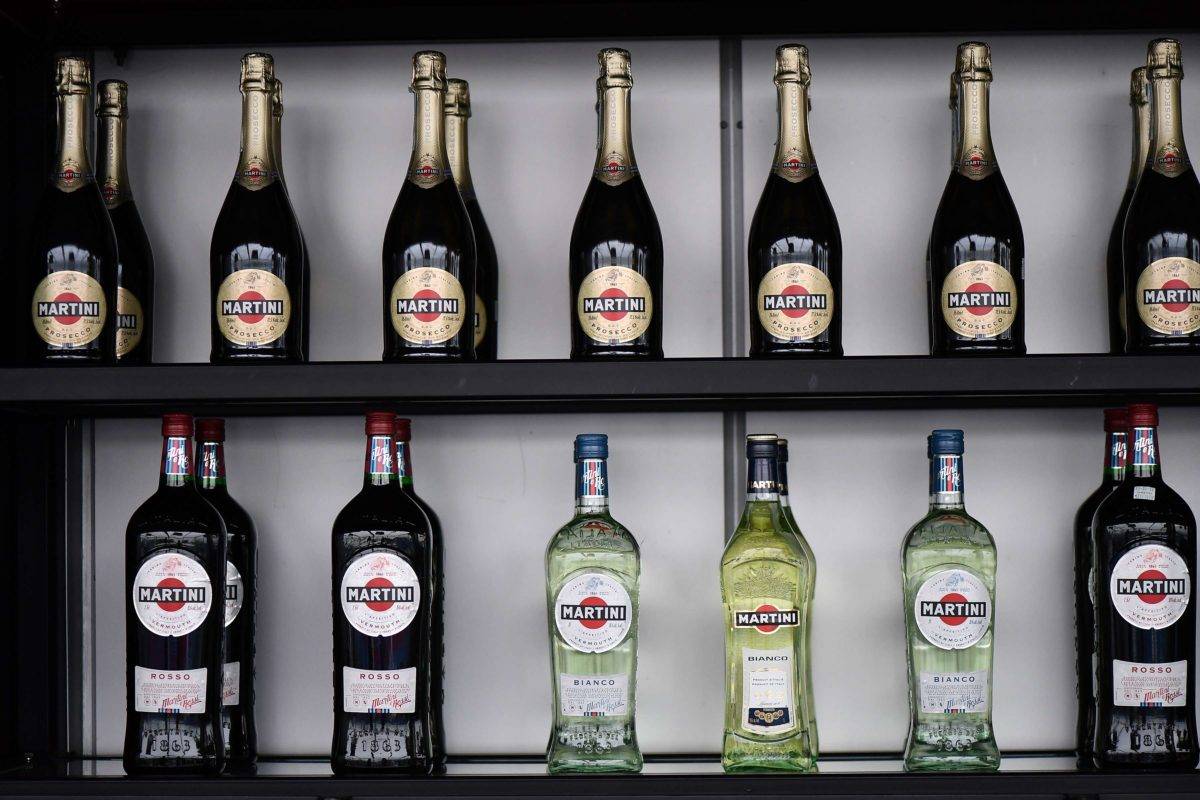 Как пить мартини: два правильных способа