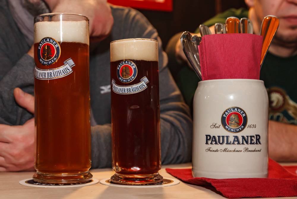 Paulaner moscow. Новокузнецк пивной ресторан Пауланер. Пауланер сорта. Paulaner Beerhouse Ереван. Пауланер Бройхаус Вайсбир.