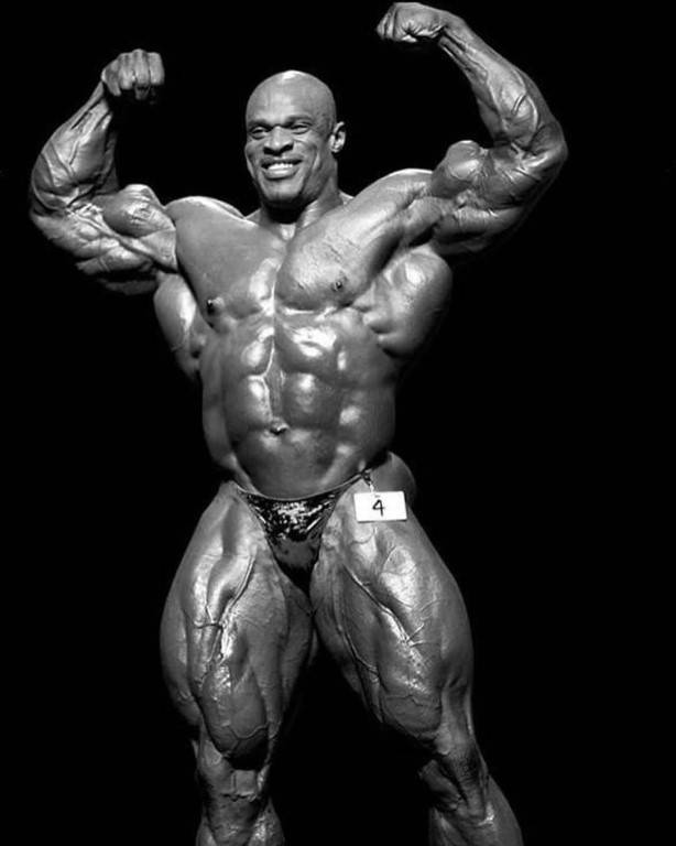 Культуристы старой школы и бодибилдеры наших времен