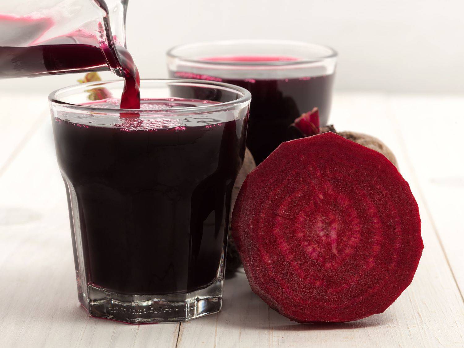 Польза и вред отвара свеклы: рецепт, как использовать воду после приготовления овоща для ополаскивания волос, чистки печени, от трещин в пятке, угревой сыпи