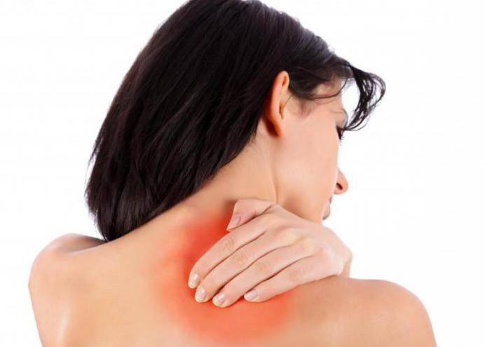Как избавиться от холки на шее сзади у женщин в домашних условиях, массаж, упражнения