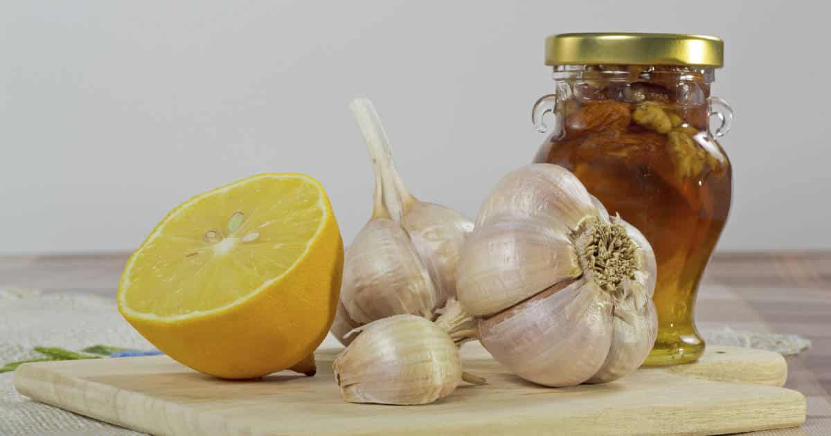 Чеснок, лимон и мёд от холестерина – мнение врачей, рецепты