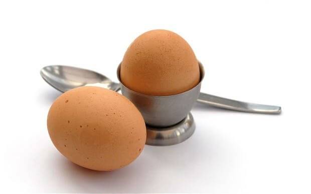 Чем полезны куриные яйца для человека: польза, состав и калорийности яиц