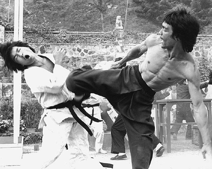 Семь уроков от брюса ли или как достичь совершенства в тренировках. дао джит кюн до