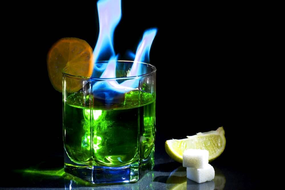 Как правильно пить абсент видео. как пить абсент видео